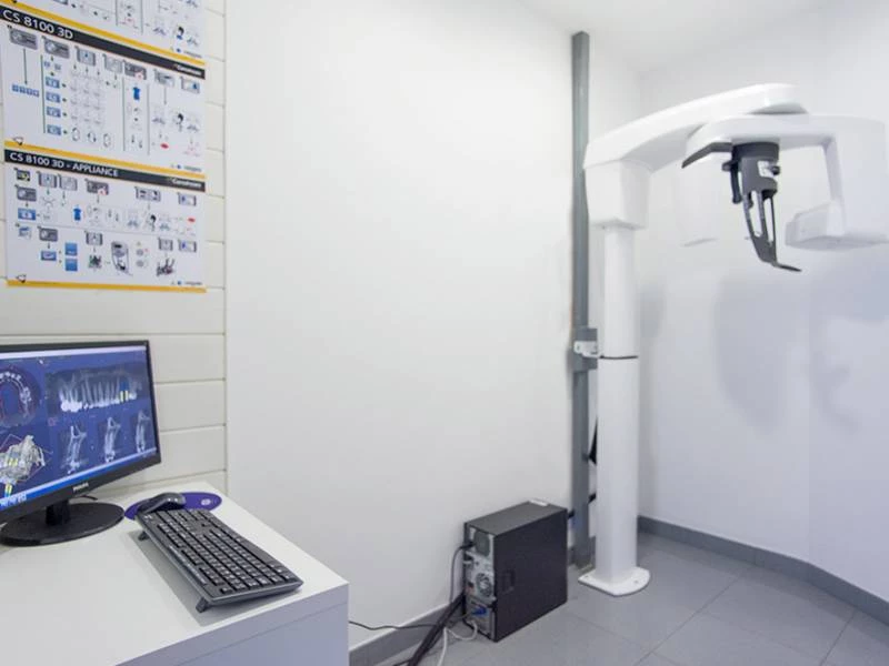 Ortodoncistas. Implantes. Estética dental