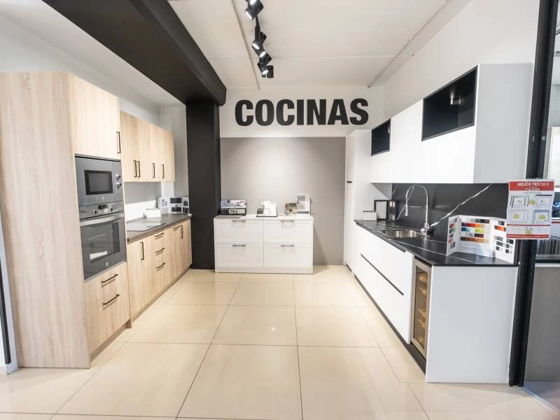 Exposición de cocinas y baños en Villanueva de la Cañada