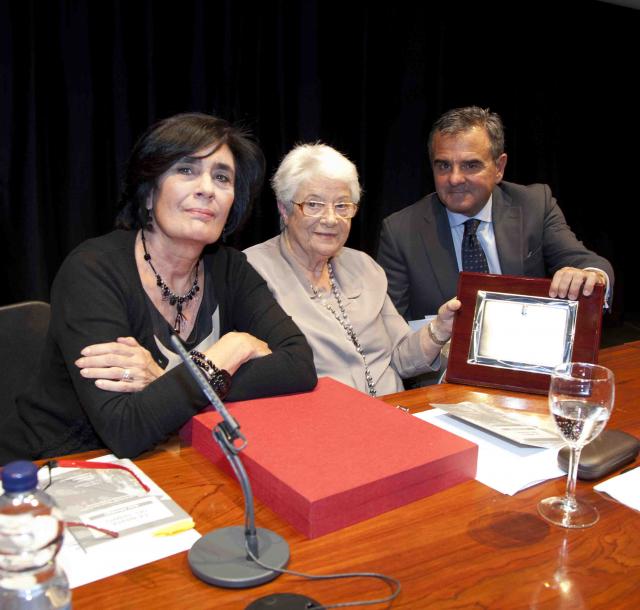 Ana Montojo, galardonada con el XXII Premio de Poesía Blas de Otero &#61623; Por su obra La niebla del tiempo
