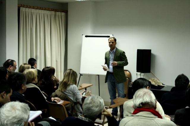 Borja Cabezón, satisfecho con la participación ciudadana en el debate del PSOE Majadahonda