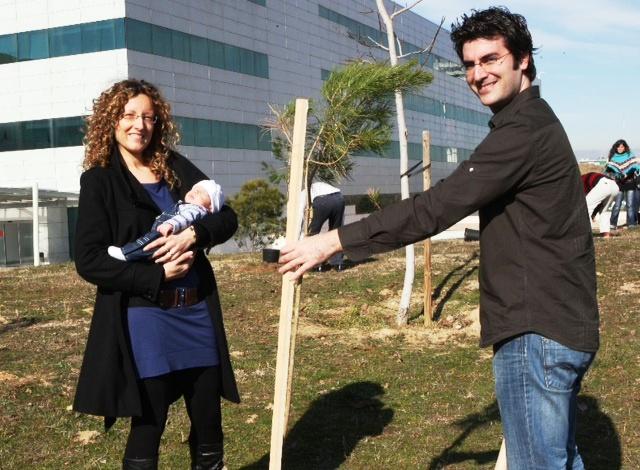 El Ayuntamiento de Majadahonda y el Hospital Puerta de Hierro colaboran en el programa Nacer con raíces
