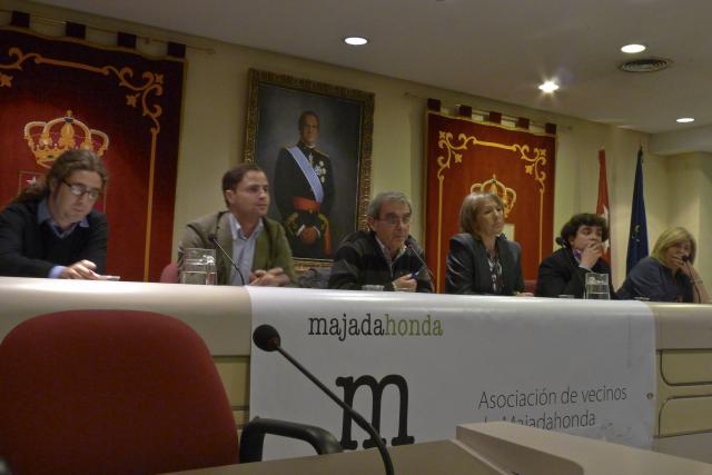 Los vecinos de Majadahonda quieren menos flores y más servicios
