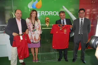 De Foxá anima a la selección española de futbol en la exposición La energía de la roja
