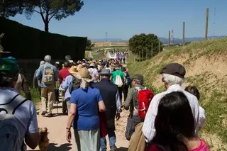 300 personas defienden los caminos públicos de Boadilla y Majadahonda