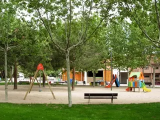 El Ayuntamiento invierte 120.000 € en adecuar los parques infantiles a la normativa europea
