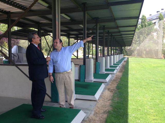 De Foxá visita las instalaciones de “Las Rejas Open Club”