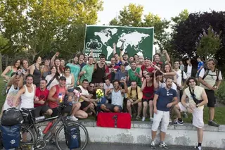 Majadahonda recibe a Martínez de la Varga después de dar la vuelta al mundo en bici