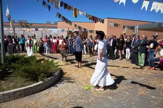 De Foxá y el viceconsejero de Asuntos Sociales visitan el mercadillo solidario de Ande
