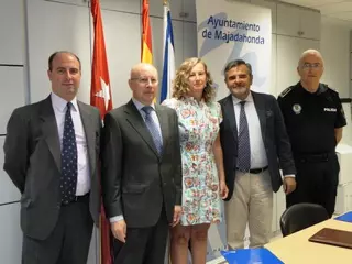 El Ayuntamiento y la DGT firman un convenio en materia de seguridad
