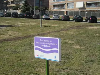 El Ayuntamiento insta al Canal de Isabel II a ampliar la red de riego de agua regenerada
