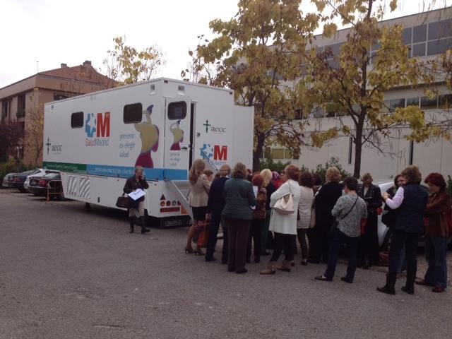 La Asociación de Vecinos de Majadahonda denuncia "indignidad" en la campaña de Detección de Cáncer de Mama