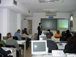 El Ayuntamiento impulsa la inserción laboral con nuevos talleres para desempleados y emprendedores
