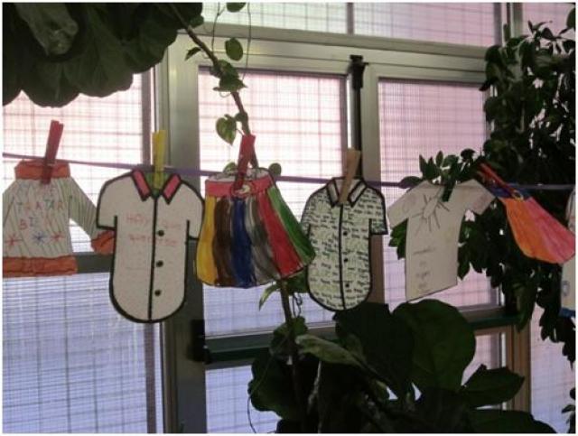 ‘¡Haz la colada tú también!’ Campaña por la igualdad en los colegios de Majadahonda