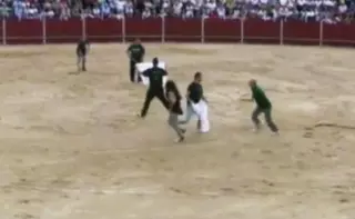 Activistas antitaurinos denuncian las lesiones sufridas en la corrida de toros de las fiestas de Majadahonda