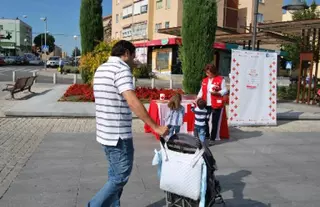 Cruz Roja recauda en Majadahonda y Las Rozas un 50% más en el Día de la Banderita