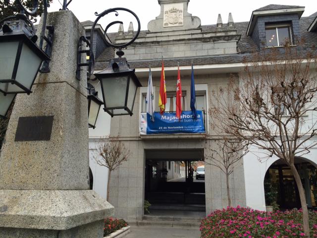 Majadahonda muestra su rechazo a la violencia de género en el Pleno Municipal
