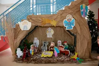 El concurso escolar de belenes renueva el espíritu navideño con montajes llenos de ingenio
