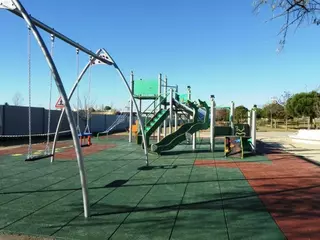 El parque Goya estrena una nueva zona de juegos infantiles
