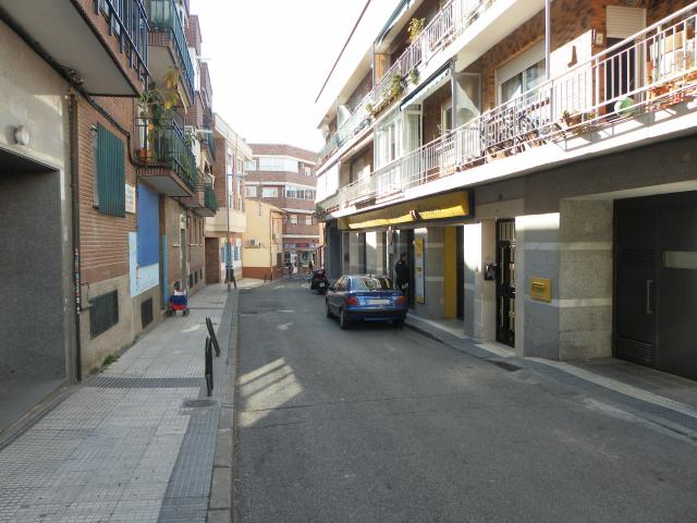El Ayuntamiento de Majadahonda ejecuta las obras de mejora del entorno de la oficina de Correos de la calle Oriente