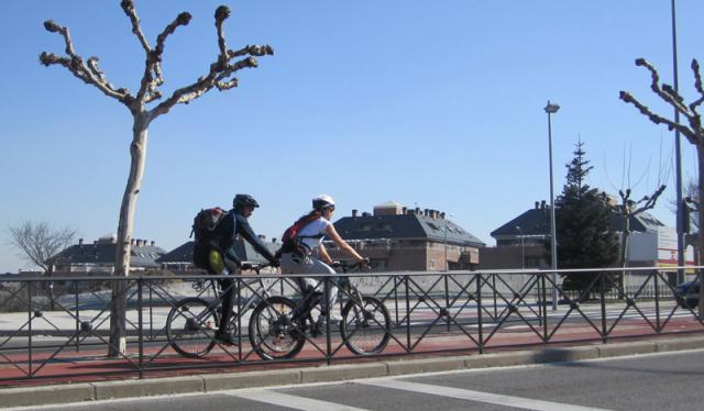 El Ayuntamiento oferta un curso gratuito de mecánica de bicicletas para jóvenes