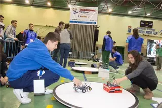 Aprendizaje, tecnología y diversión se renuevan en el torneo escolar ‘Robocampeones 2015’