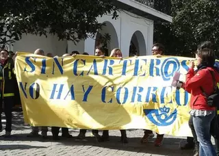 Los carteros de Correos de Majadahonda continúan en huelga indefinida