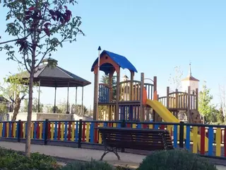 El Ayuntamiento de Majadahonda inicia una campaña de revisión y mejora de las zonas de juegos infantiles