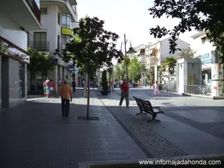 El PSOE propone la rehabilitación integral del centro, la eliminación de barreras arquitectónicas y la creación de nuevas infraestructuras