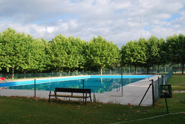 El Ayuntamiento informa a los vecinos sobre los requisitos para la reapertura de piscinas