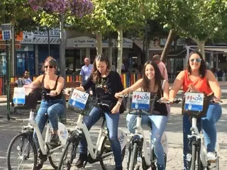 Alumnos de la Complutense visitan Majadahonda para conocer el proyecto de “Ciudad de la Bici”