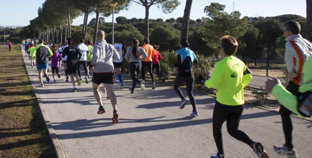 Una carrera solidaria contra la violencia sexual en África recorrerá el domingo el Monte del Pilar