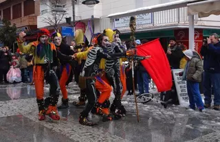 Baile y concurso de disfraces para abrir el Carnaval majariego