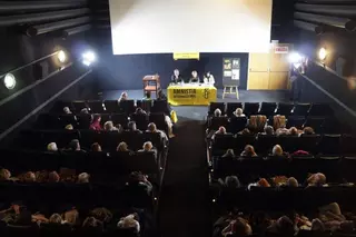 160 personas debaten en Majadahonda sobre la situación de la población en Siria