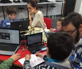 Arte, voluntariado y tecnología en el Centro Juvenil durante el mes de Abril