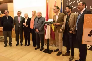 La Olivetti de Umbral preside la entrega del Premio al Libro del Año a Caballero Bonald