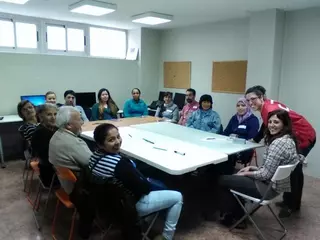 El centro de día de Cruz Roja Majadahonda - Las Rozas pone en marcha el proyecto Escuela de familias