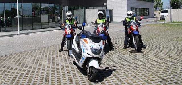 Nueva equipación de seguridad para los motoristas de la Policía Local de Majadahonda