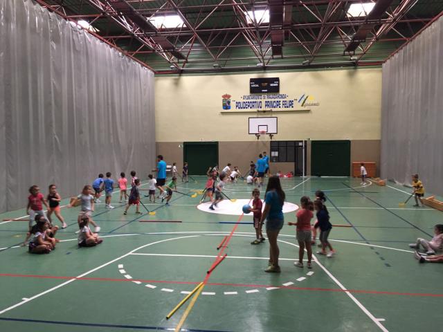 Más de setecientos niños han participado en los campamentos deportivos de verano