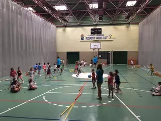 Más de setecientos niños han participado en los campamentos deportivos de verano
