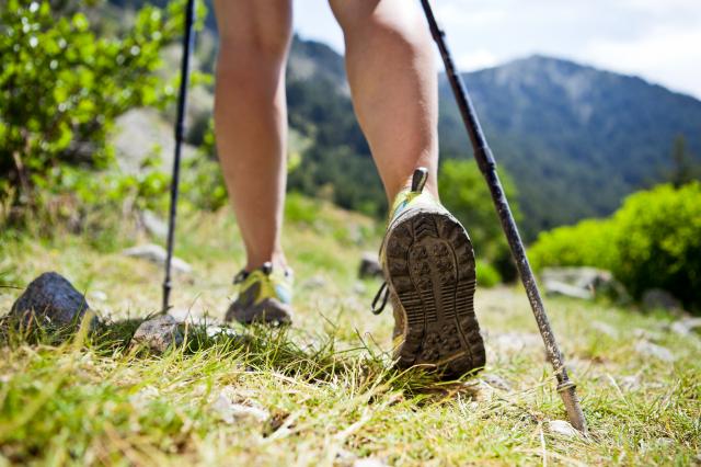 Marcha nórdica por el Monte del Pilar para per-sonas mayores de 60 años