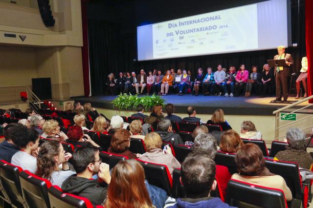 El Ayuntamiento rinde homenaje a los voluntarios