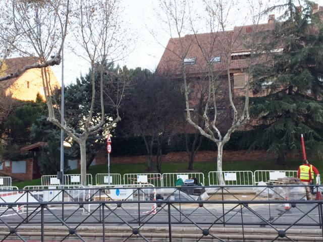 Comienzan las obras para mejorar las condiciones de espera de los viajeros en seis paradas de autobús