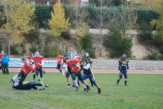 El equipo de football americano senior de Wildcats arranca la temporada