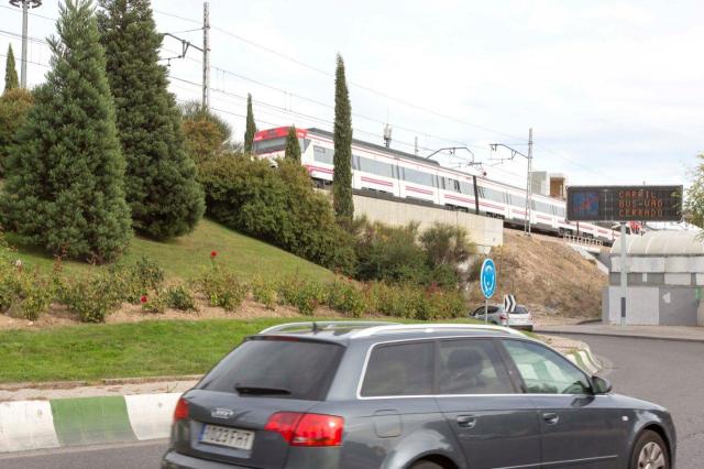 El Ayuntamiento estudia alternativas para mejorar el tráfico en la rotonda de la estación