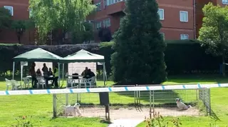 La Asociación de Vecinos de Majadahonda recoge ropa y alimentos para las personas desalojadas de las Casas Rojas