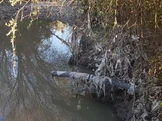 El Grupo Municipal Socialista denuncia vertidos incontrolados en el Arroyo de Vallelargo