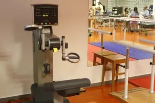 Los pacientes del servicio de Rehabilitación del Hospital Puerta de Hierro ya usan las máquinas donadas por Físico