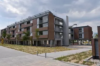 El PSOE exige una solución urgente a los problemas de habitabilidad y seguridad de una promoción del IVIMA