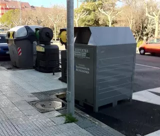 El Ayuntamiento gestionará los contenedores de recogida de ropa usada de Majadahonda