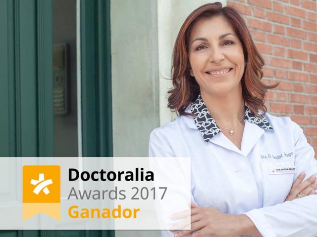 Olaya Sánchez Crespo recibe el premio Doctoralia 2017 de los médicos mejor valorados de España